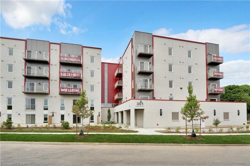 320-301 Westmount Rd W, Kitchener, ON, N2M0C4 | Card Image