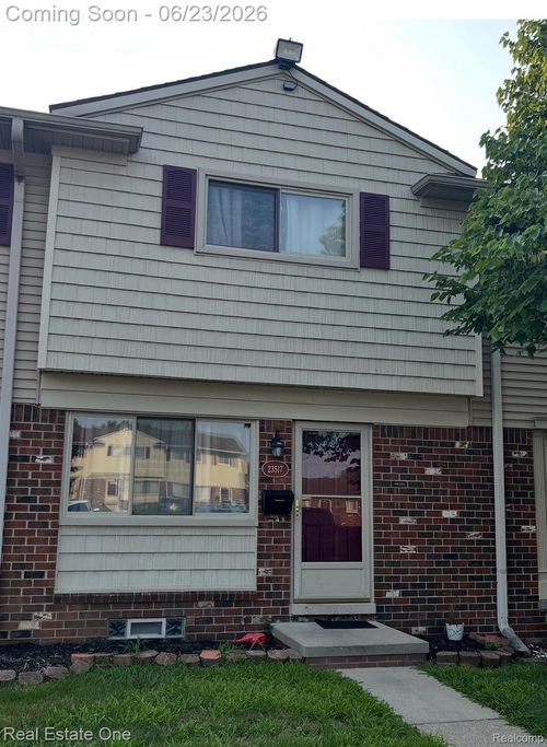 23517 Baker St, Taylor, MI, 48180-7307 | Card Image
