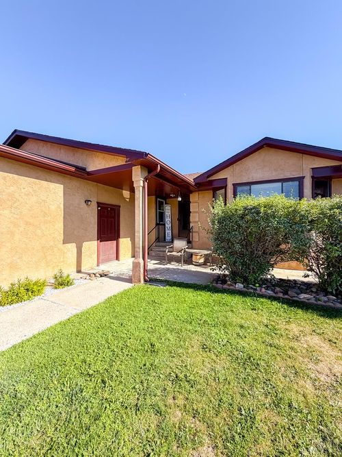 14 Chaparral Cir, La Junta, CO, 81050-3804 | Card Image
