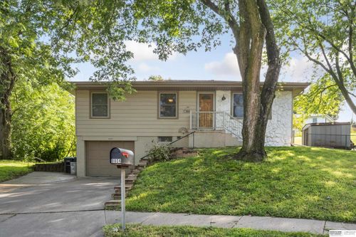 8804 Spaulding Cir, Omaha, NE, 68134-4118 | Card Image
