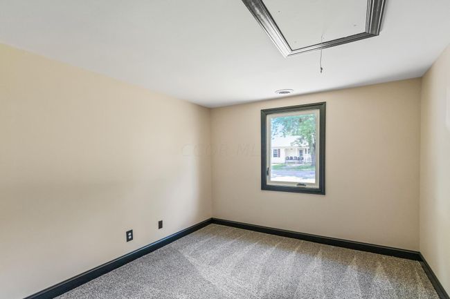24-web-or-mls-440 Smith St-124 | Image 17