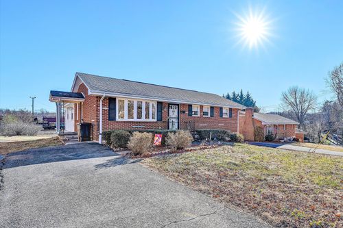 1524 Liggates Rd, Lynchburg, VA, 24502-4820 | Card Image