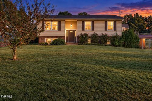 466 Old Hickory Circle, Mount Carmel, TN, 37645 | Card Image