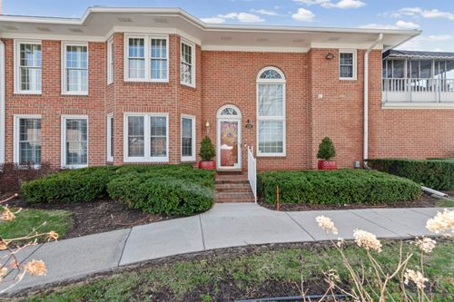 126 Windwood Pointe, Saint Clair Shores, MI, 48080-1582 | Card Image