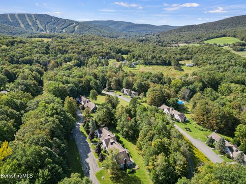 1044 Beaver Pond Mdws, Hancock, MA, 01237-6913 | Card Image