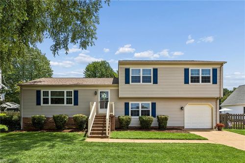 112 Drummonds Way, Hampton, VA, 23669-1058 | Card Image