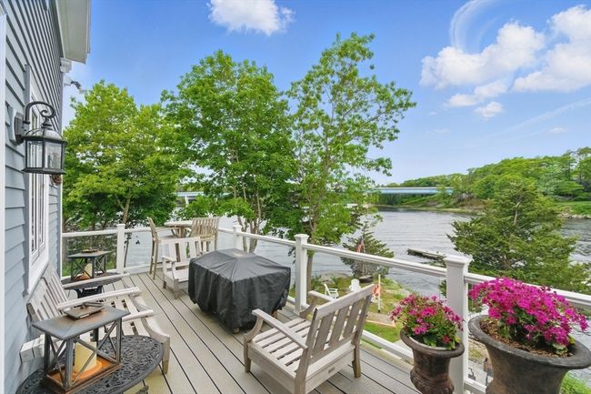 UNIT-3 - 1 Deer Island St, Condo with 2 bedrooms, 3 bathrooms and 2 parking in Amesbury MA | Image 12