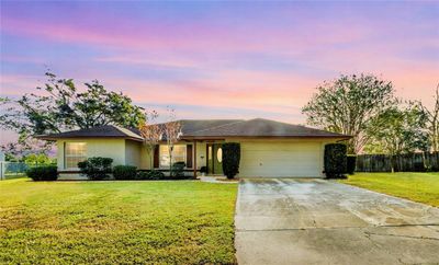 2247 Groveglen Circle, House other with 3 bedrooms, 2 bathrooms and null parking in Lakeland FL | Image 2