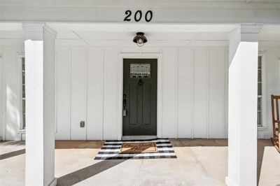 Property entrance with a porch | Image 3