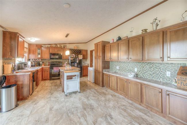 121 Read Oak, House other with 4 bedrooms, 3 bathrooms and 1 parking in Onalaska TX | Image 22
