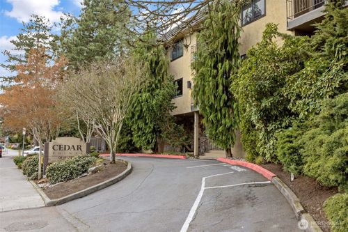 unit-211-750 N 143rd St, Seattle, WA, 98133-9607 | Card Image