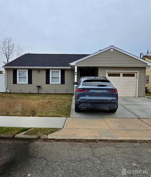 3 Jessie St, Carteret, NJ, 07008-3405 | Card Image