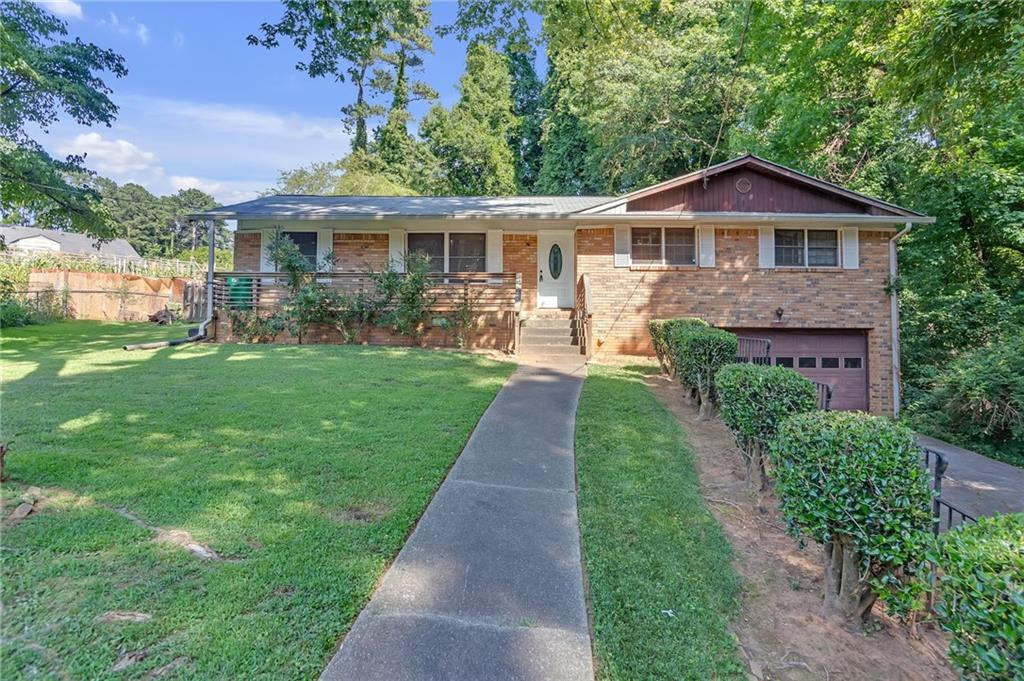 Holly Hedge Rd, Stone Mountain, GA 30083