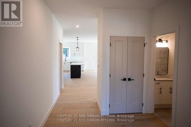 6 - 430 Head St N, House other with 2 bedrooms, 2 bathrooms and 4 parking in Strathroy ON | Image 27
