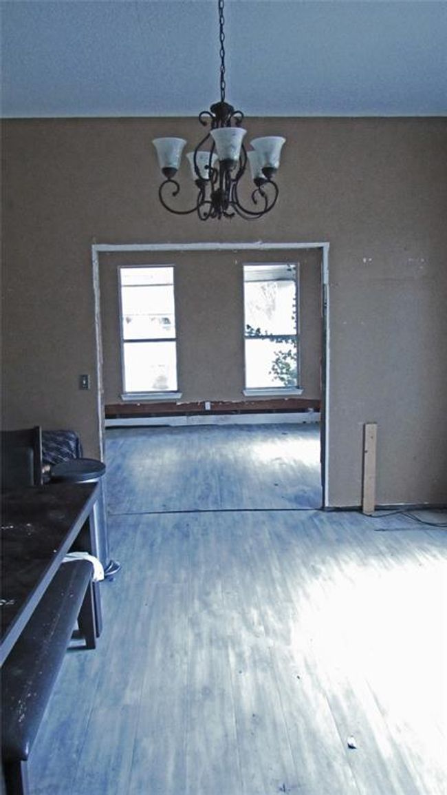144 N Jeffus St, House other with 4 bedrooms, 1 bathrooms and 1 parking in Deport TX | Image 25