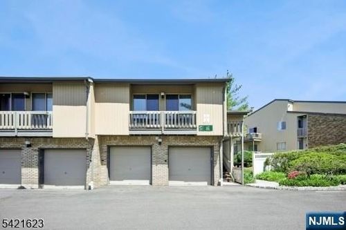 16 Hart Dr, West Orange, NJ, 07052-1147 | Card Image