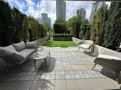 203-89 Nelson St, Vancouver, BC, V6Z0E7 | Card Image