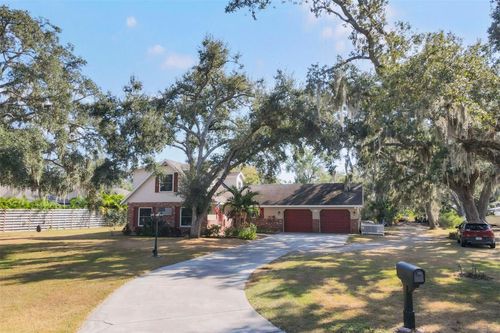 2115 Shadow Oaks Rd, SARASOTA, FL, 34240-9325 | Card Image