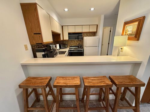 234-15D Mountain Vlg, West Dover, VT, 05356-8854 | Card Image