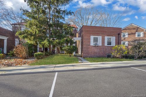 apt-75d-144 Village Rd, Briarwood, NY, 11435-1248 | Card Image