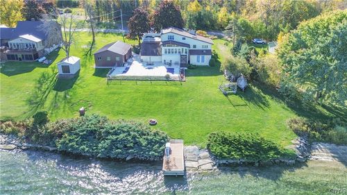286 River Rd, Waddington, NY, 13694-3160 | Card Image