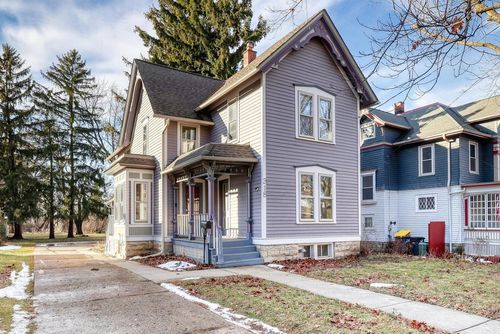 318 N Hartwell Ave, Waukesha, WI, 53186-5037 | Card Image