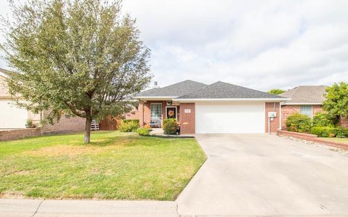 1215 Dorchester Dr, San Angelo, TX, 76901-5313 | Card Image