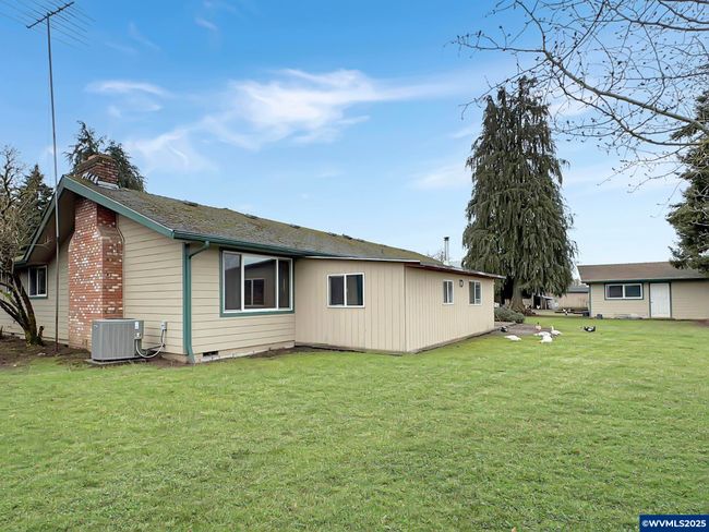 38653 Robinson Dr, House other with 4 bedrooms, 3 bathrooms and null parking in Scio OR | Image 17