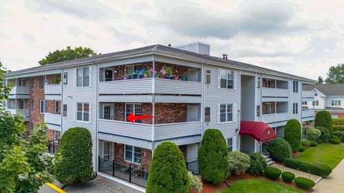 21-24 South St, Medford, MA, 02155-4476 | Card Image