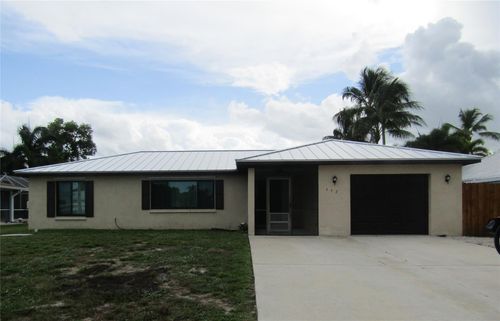 632 Se Essex Dr, Port St. Lucie, FL, 34984-5215 | Card Image