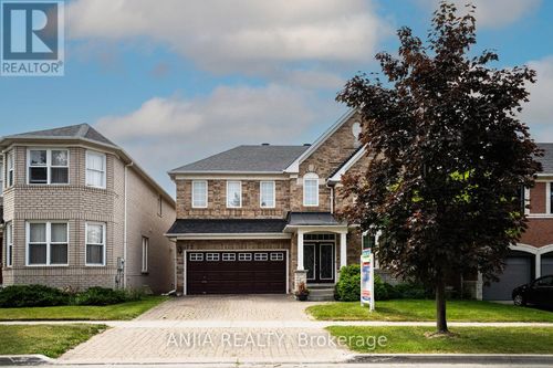73 Winston Castle Drive, Markham (Berczy), ON, L6C2B5 | Card Image