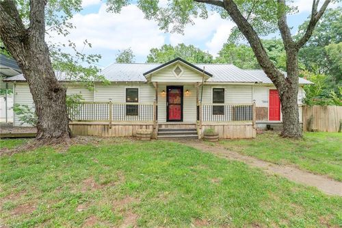 6667 Doral Dr, Tobaccoville, NC, 27050-9563 | Card Image