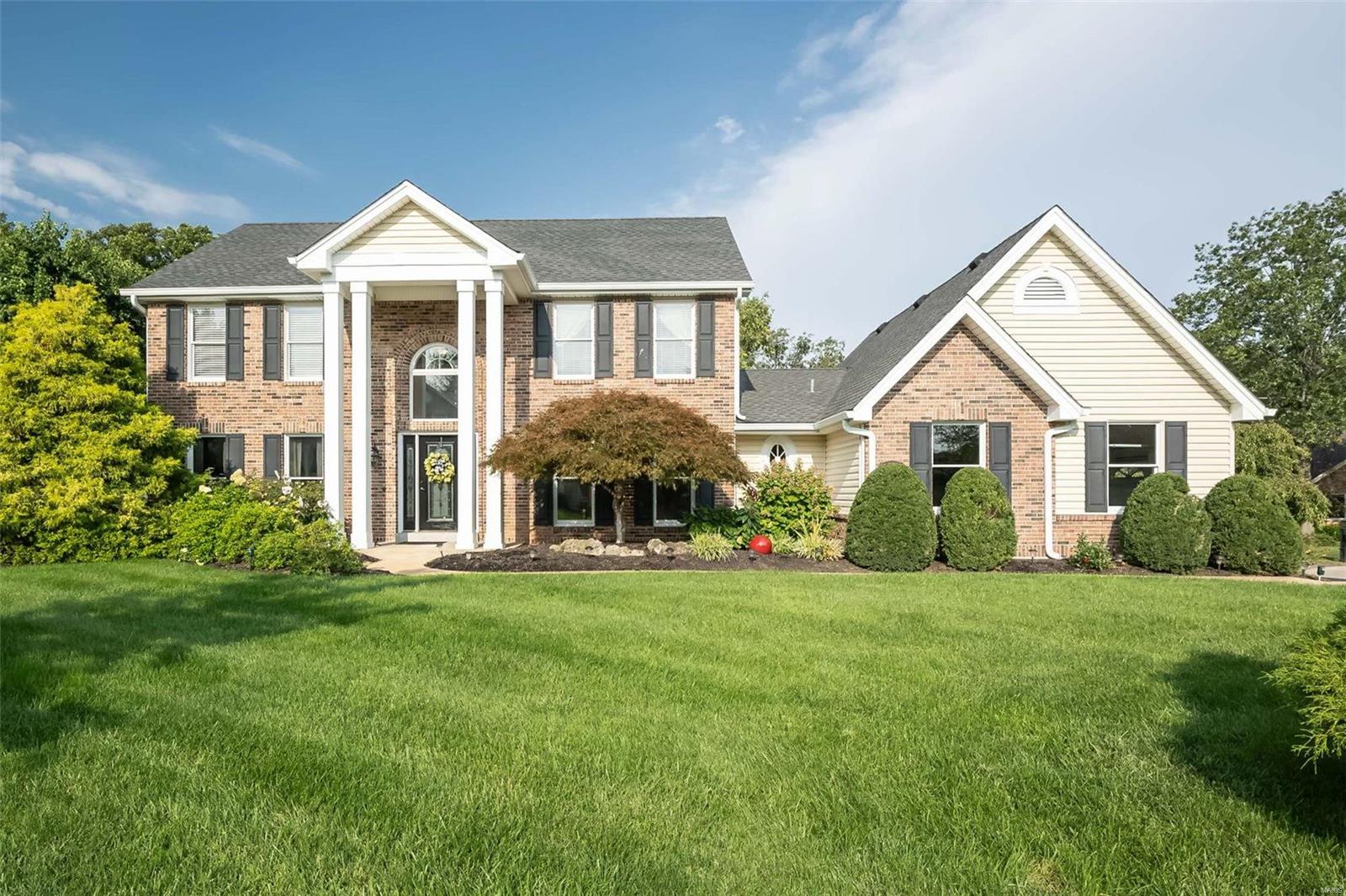 Cedarmill Dr, Chesterfield, MO 63017