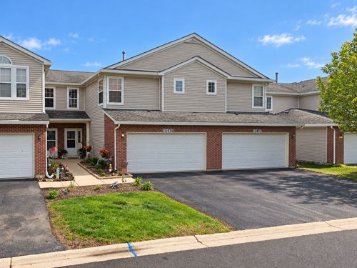 16434 Club Ct, Crest Hill, IL, 60403-1546 | Card Image
