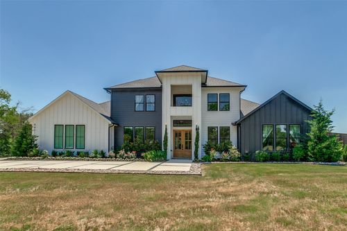 6401 Lyons Rd, Garland, TX, 75043-6305 | Card Image