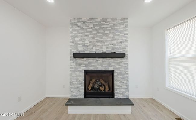 1020 Market St, House other with 3 bedrooms, 3 bathrooms and null parking in Nescopeck PA | Image 16