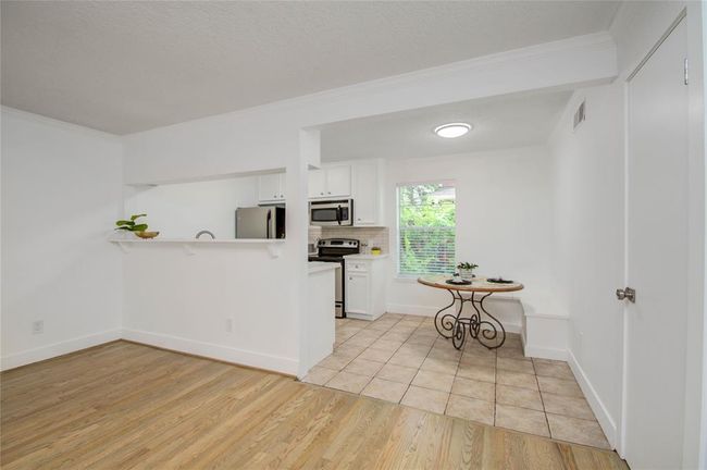 Kitchen-Dining combo for easy entertaining | Image 6