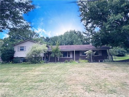 8173 Spencer Ave Nw, North Canton, OH, 44720-4940 | Card Image