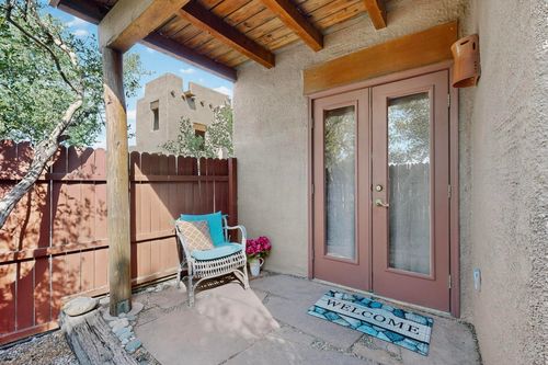 apt-i5-2600 W Zia Rd, Santa Fe, NM, 87505-5550 | Card Image