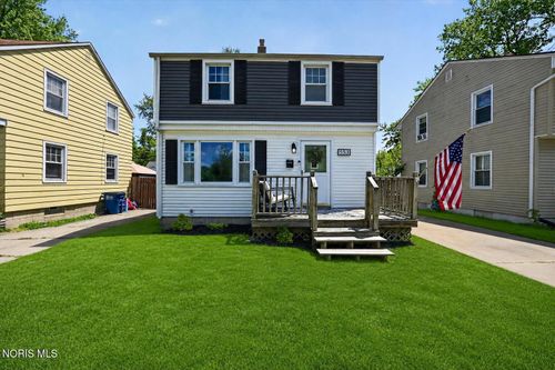 553 Andora Dr, Toledo, OH, 43609-1750 | Card Image