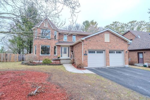 566 Sycamore St, Kingston, ON, K7M7L8 | Card Image