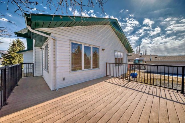 6041 47 Street Close, Home with 4 bedrooms, 2 bathrooms and 2 parking in Innisfail AB | Image 17