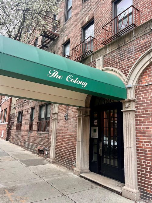 apt-2r-30-06 29th St, Astoria, NY, 11102-2501 | Card Image