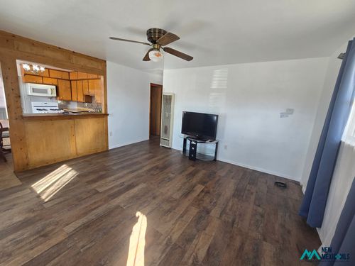 606 N Tenth St, Carlsbad, NM, 88220 | Card Image