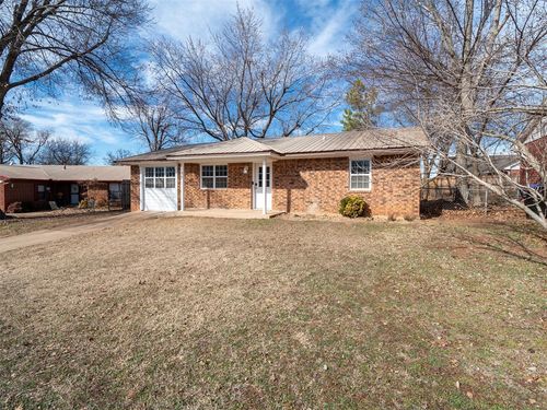 1109 Moonshine Ct, Noble, OK, 73068-8328 | Card Image