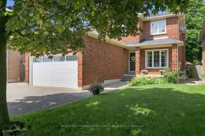 4489 Stonemill Crt, House other with 4 bedrooms, 4 bathrooms and 4 parking in Mississauga ON | Image 2