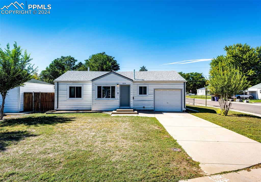 Hooker Cir, Denver, CO 80219