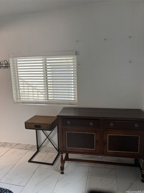 1774 Kuikele St, Honolulu, HI, 96819-3043 | Card Image