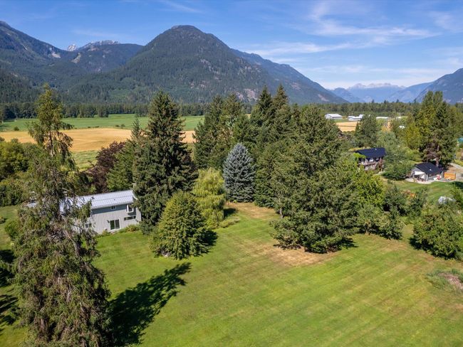 7702 Guthrie Road, House other with 5 bedrooms, 2 bathrooms and 1 parking in Pemberton BC | Image 38