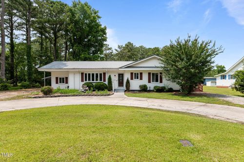 221 Blueberry Ln, New Bern, NC, 28560-7126 | Card Image